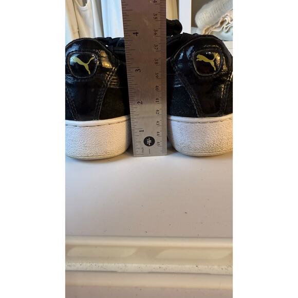 Puma Black suede low top tennis shoes, women’s 9 1/2. Classic S0418 - Picture 10 of 12